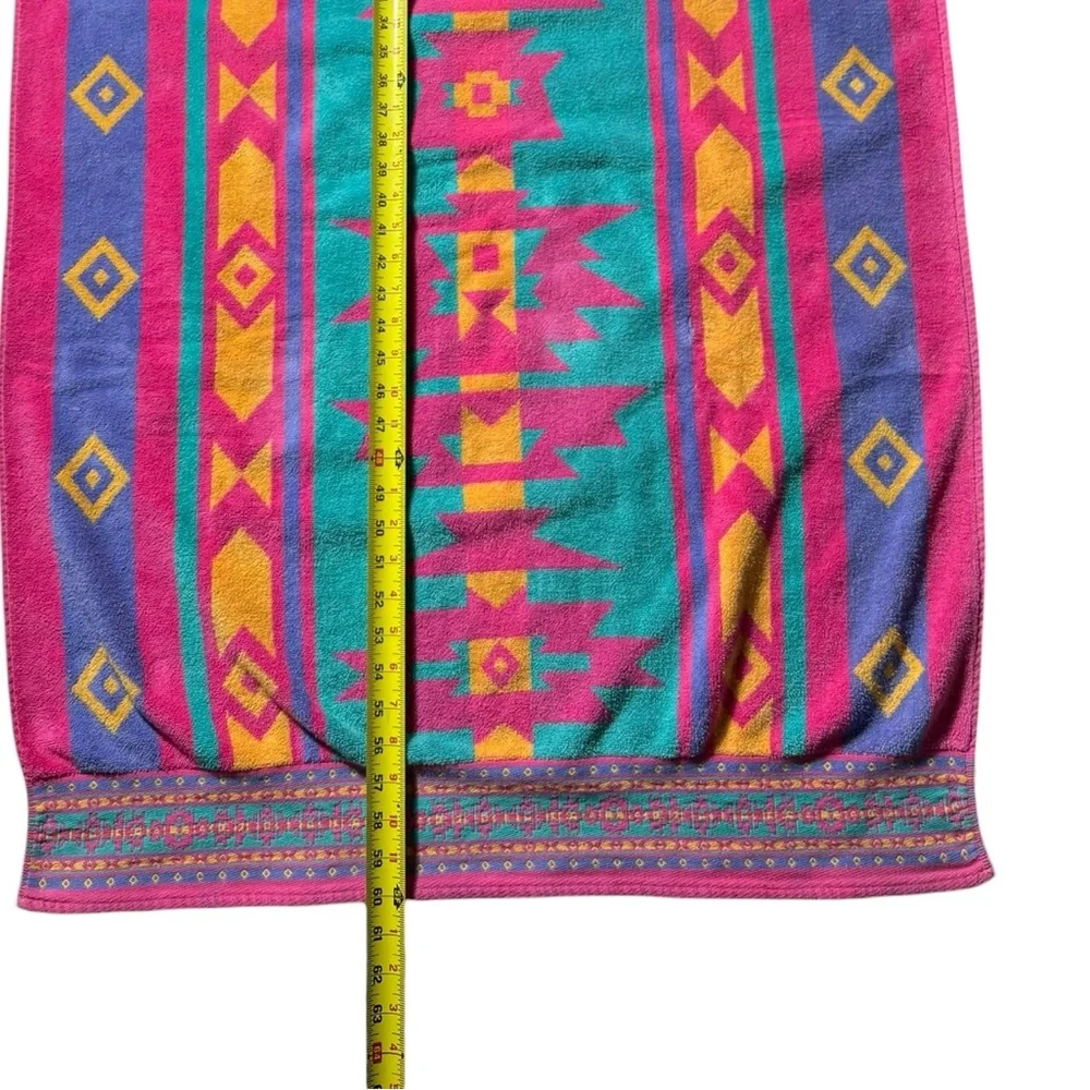 VTG Aztec Southwestern Design Double sided Beach Towel Vibrant Colorful 60 x 30